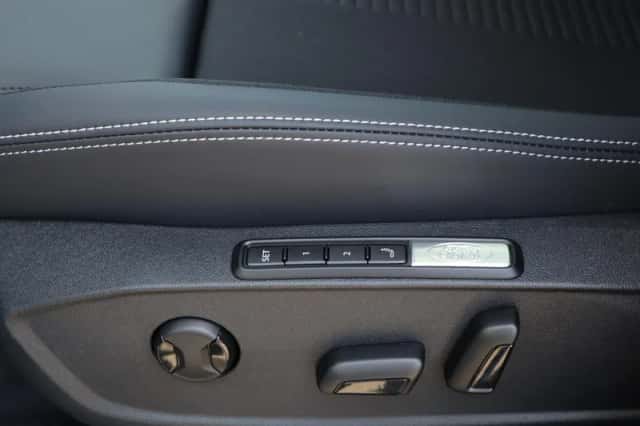 Ford Explorer (2026) thumbnail 11