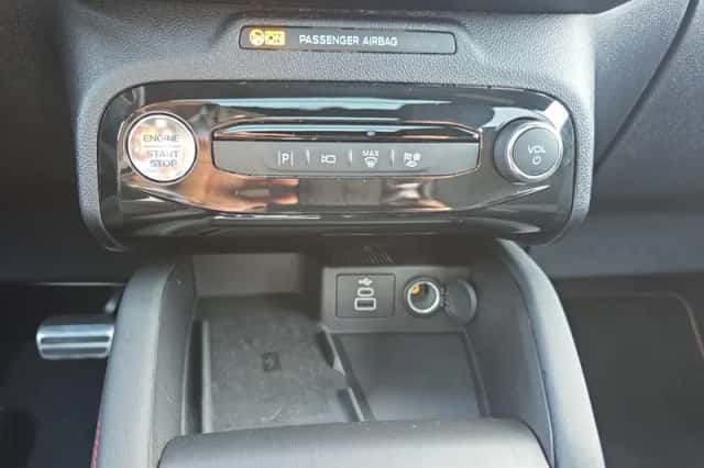 Ford Kuga (2025) thumbnail 24