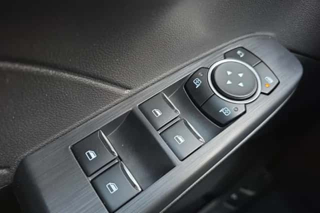 Ford Kuga (2025) thumbnail 27