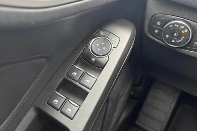 Ford Focus (2021) thumbnail 13