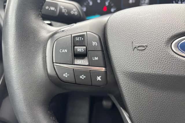 Ford Focus (2021) thumbnail 16