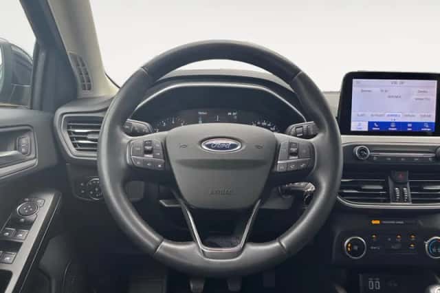 Ford Focus (2021) thumbnail 17