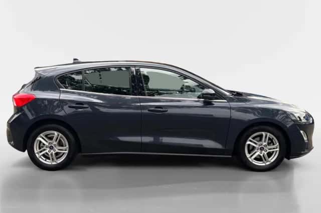 Ford Focus (2021) thumbnail 4