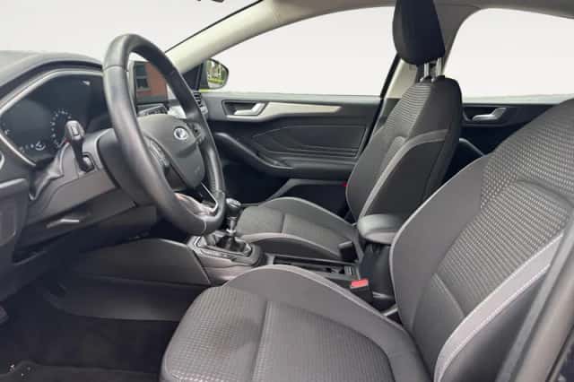Ford Focus (2021) thumbnail 9