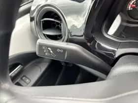 Volkswagen Up! (2016) thumbnail 16