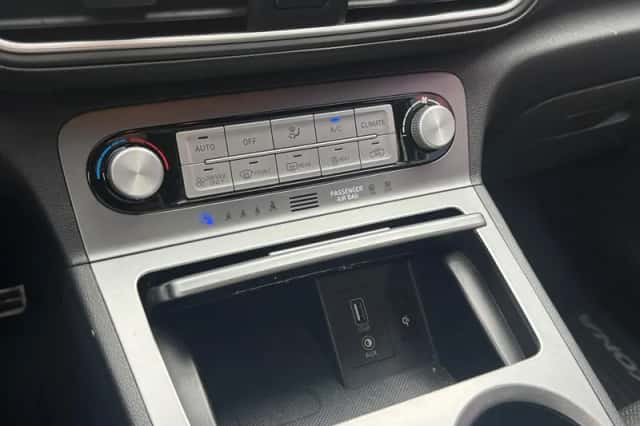 Hyundai Kona (2019) thumbnail 21