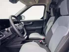 Ford E-Transit Courier (2026) thumbnail 13