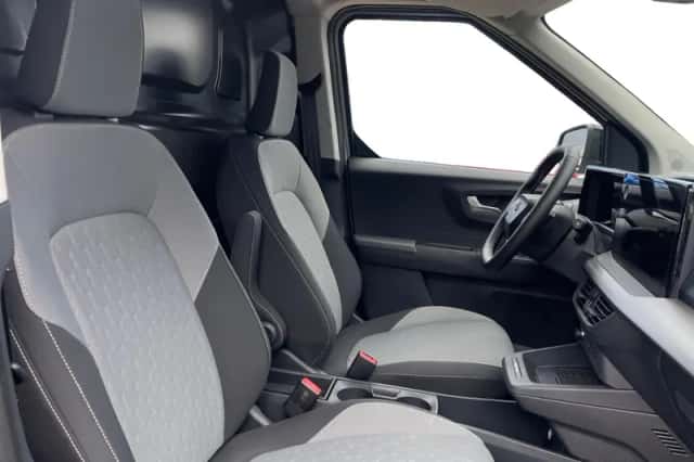 Ford E-Transit Courier (2026) thumbnail 15