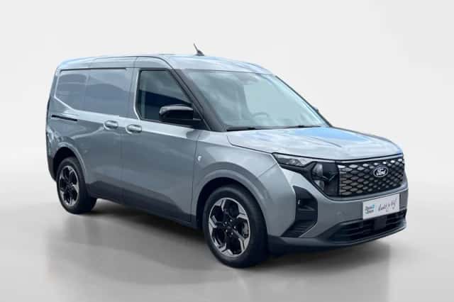 Ford E-Transit Courier (2026) thumbnail 4