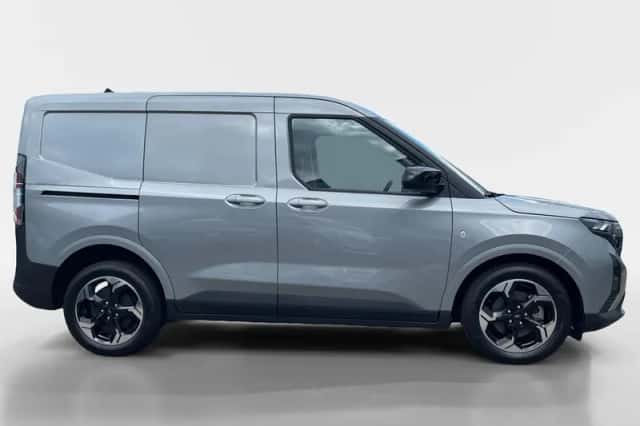 Ford E-Transit Courier (2026) thumbnail 5