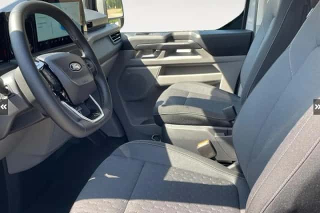Ford E-Transit Custom (2026) thumbnail 5