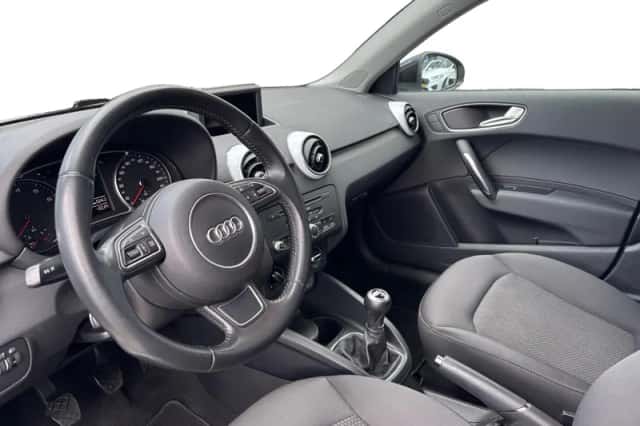 Audi A1 (2015) thumbnail 11