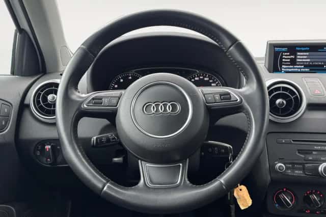 Audi A1 (2015) thumbnail 12