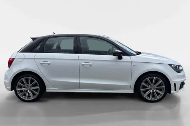 Audi A1 (2015) thumbnail 4