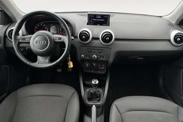 Audi A1 (2015) thumbnail 9