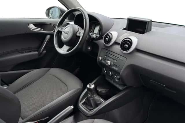 Audi A1 (2015) thumbnail 10