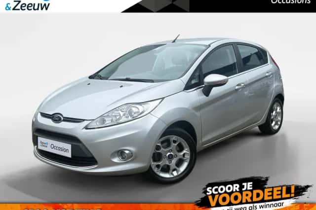 Ford Fiesta (2012) thumbnail 1