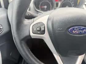 Ford Fiesta (2012) thumbnail 17