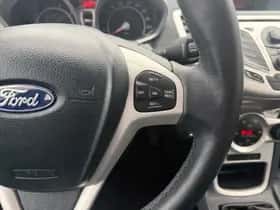 Ford Fiesta (2012) thumbnail 18
