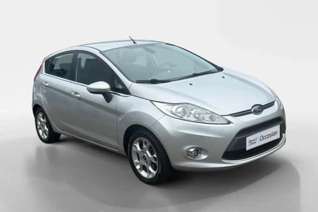 Ford Fiesta (2012) thumbnail 3