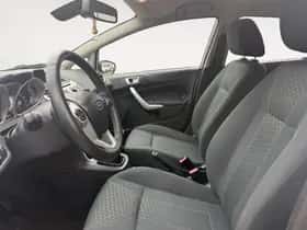 Ford Fiesta (2012) thumbnail 24
