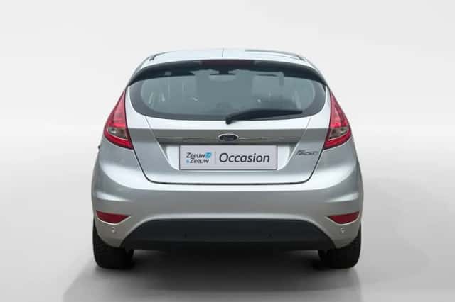 Ford Fiesta (2012) thumbnail 6