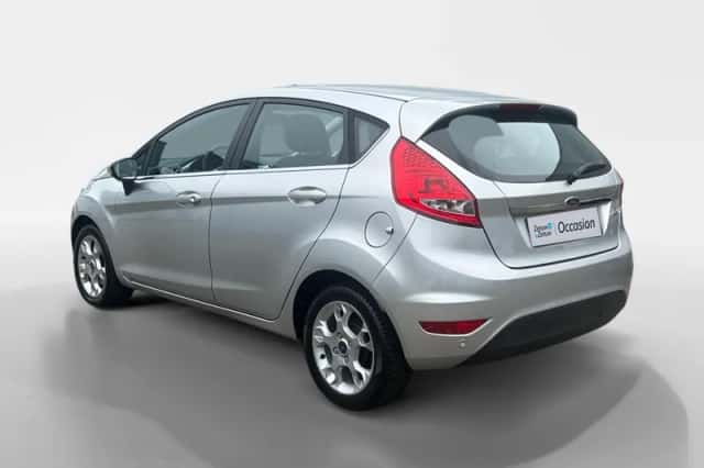 Ford Fiesta (2012) thumbnail 7