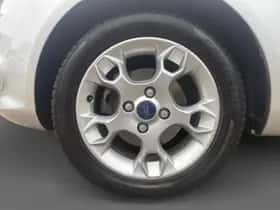 Ford Fiesta (2012) thumbnail 9