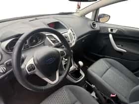 Ford Fiesta (2012) thumbnail 10