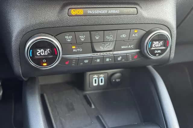 Ford Kuga (2022) thumbnail 15