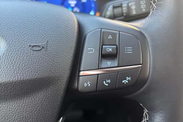 Ford Kuga (2022) thumbnail 25