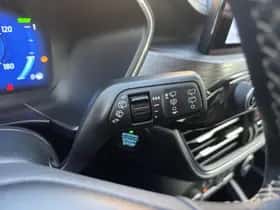 Ford Kuga (2022) thumbnail 32
