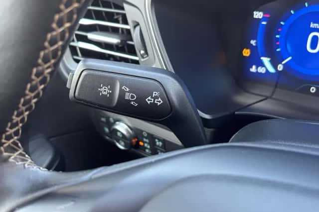 Ford Kuga (2022) thumbnail 33