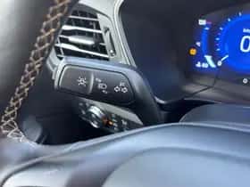 Ford Kuga (2022) thumbnail 33