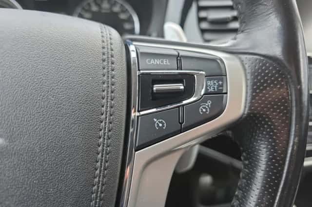 Mitsubishi Outlander (2015) thumbnail 19