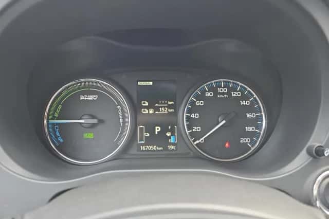 Mitsubishi Outlander (2015) thumbnail 20