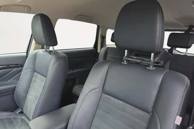 Mitsubishi Outlander (2015) thumbnail 26