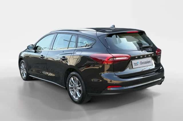 Ford Focus (2022) thumbnail 7