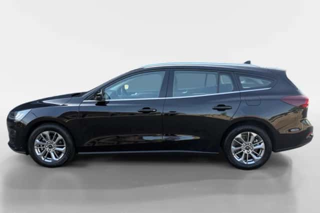 Ford Focus (2022) thumbnail 8