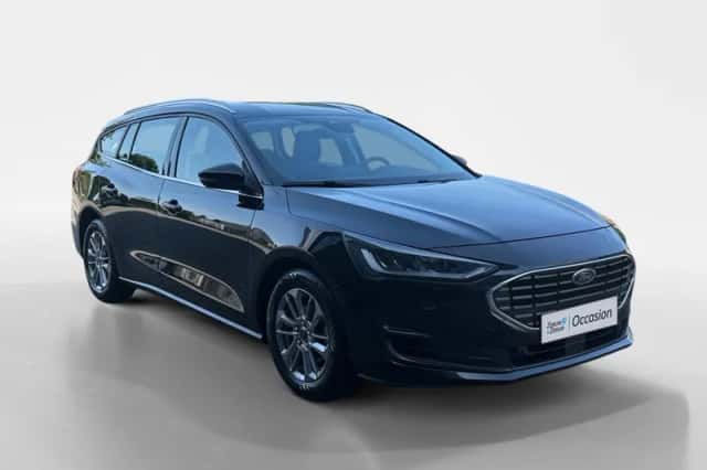 Ford Focus (2022) thumbnail 3