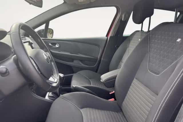 Renault Clio (2016) thumbnail 12