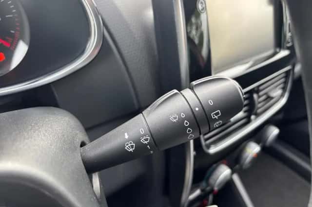 Renault Clio (2016) thumbnail 14