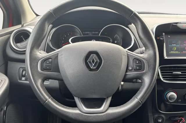 Renault Clio (2016) thumbnail 10