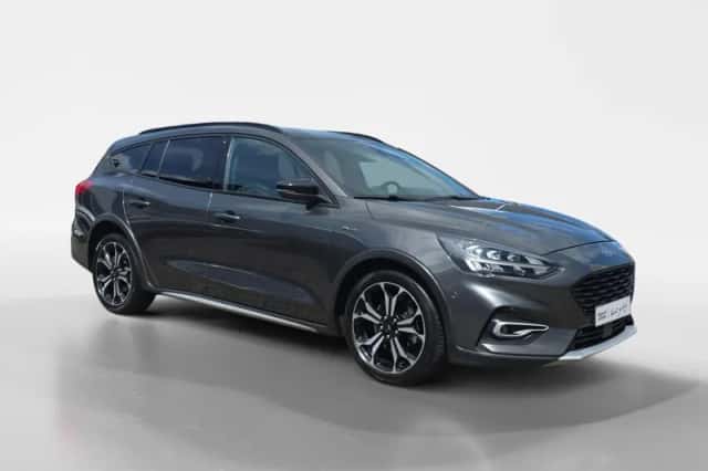 Ford Focus (2020) thumbnail 3