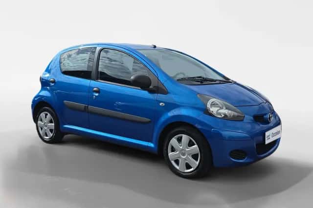 Toyota Aygo (2010) thumbnail 3