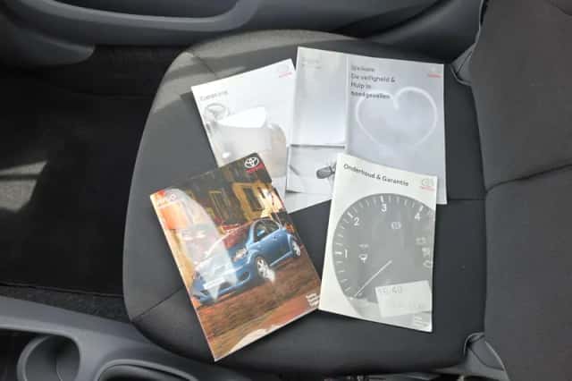 Toyota Aygo (2010) thumbnail 21