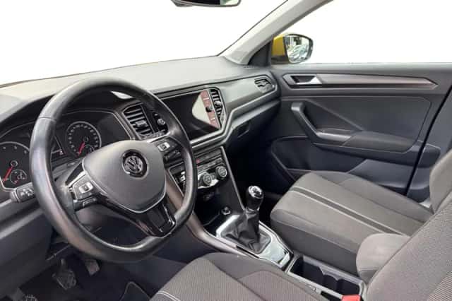 Volkswagen T-Roc (2018) thumbnail 11