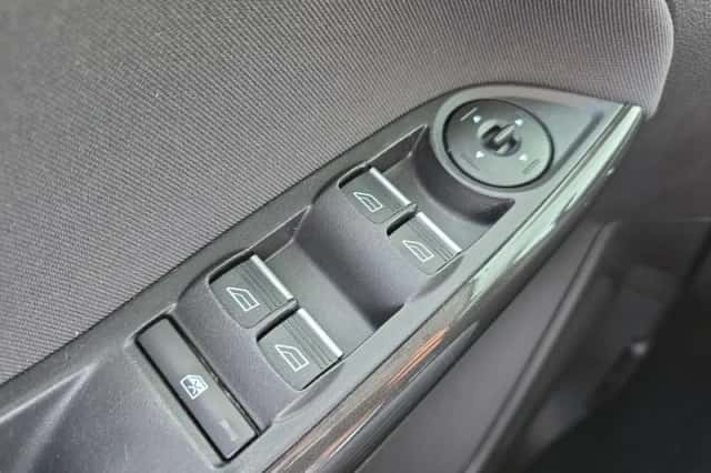 Ford Focus (2015) thumbnail 17