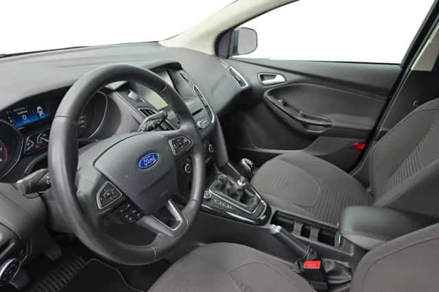 Ford Focus (2015) thumbnail 18