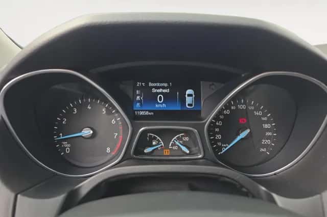 Ford Focus (2015) thumbnail 22
